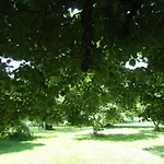 Le Clos De La Font Queroy Nocleg ze śniadaniem Vouthon