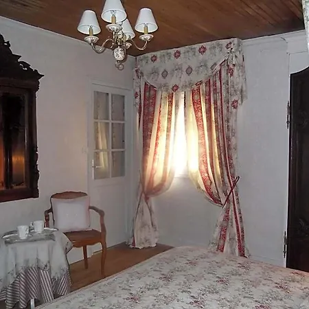 Le Clos De La Font Queroy Couette-café 3*