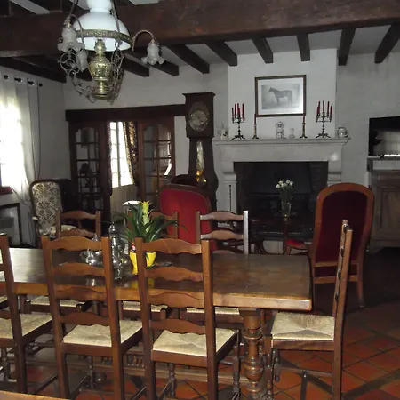 Le Clos De La Font Queroy Frühstückspension