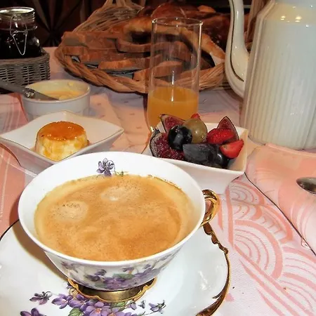 Le Clos De La Font Queroy Couette-café