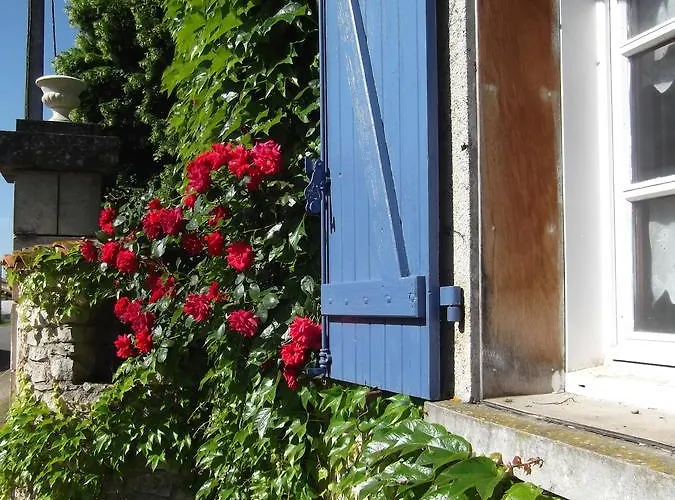 Le Clos De La Font Queroy Bed and Breakfast Vouthon